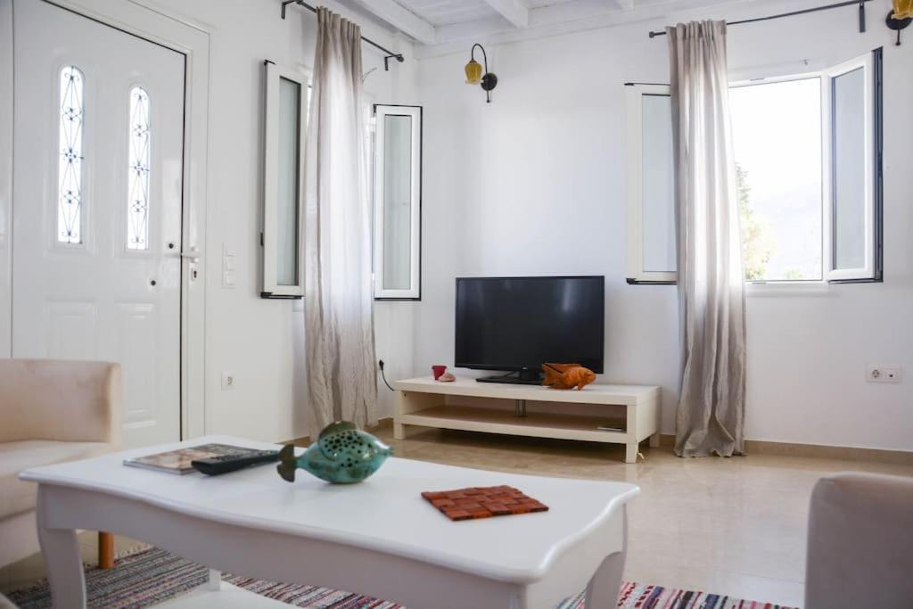 White Wave Villa, 3Min Walk From Beach Kamári Dış mekan fotoğraf